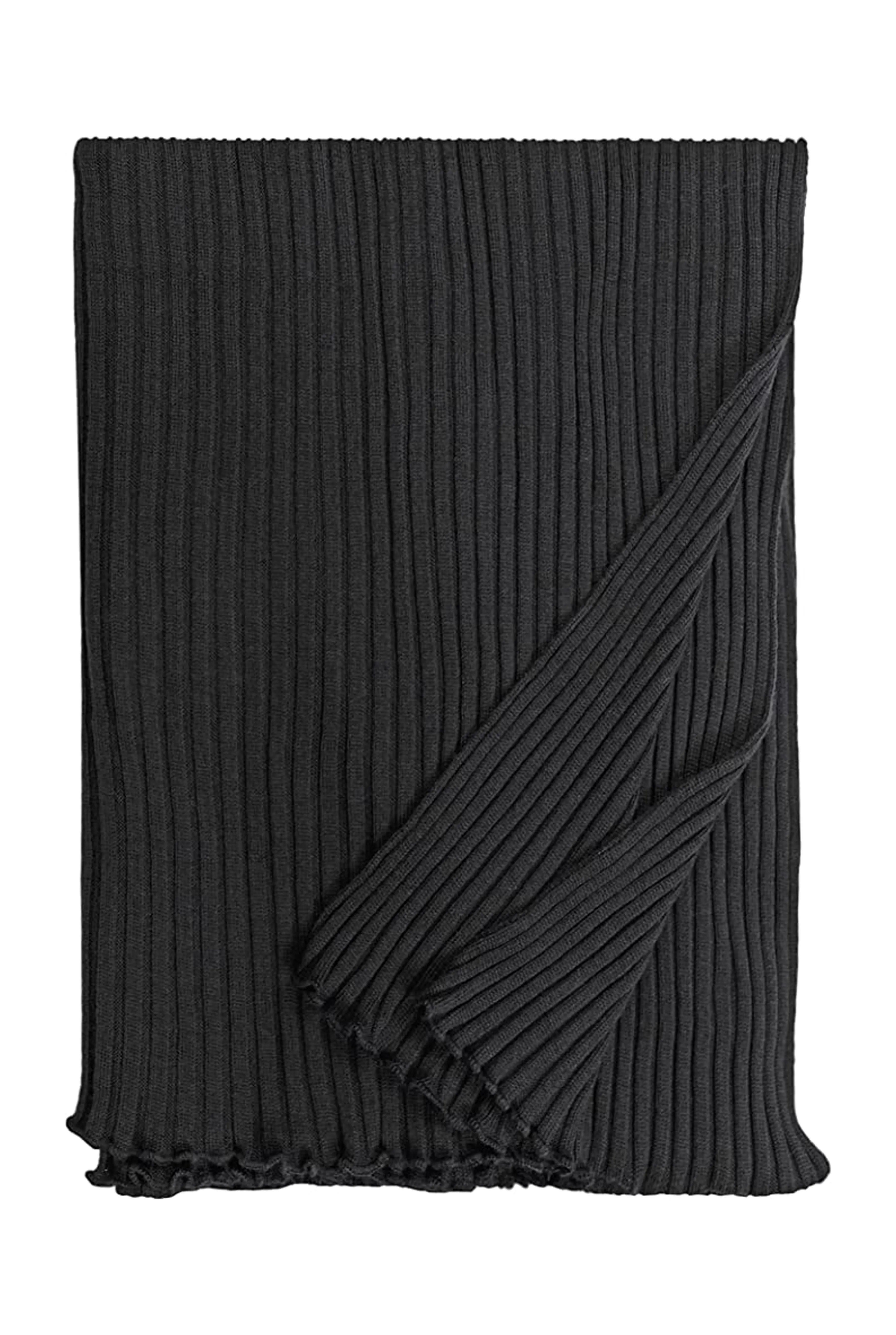 Pleated Merino Wool Scarf XL in Black color