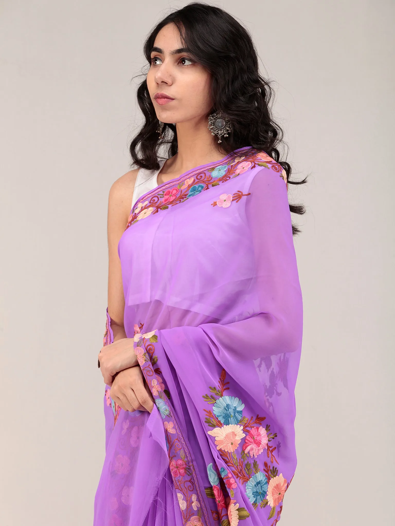 Purple Aari Embroidered Georgette Saree From Kashmir - S031704679