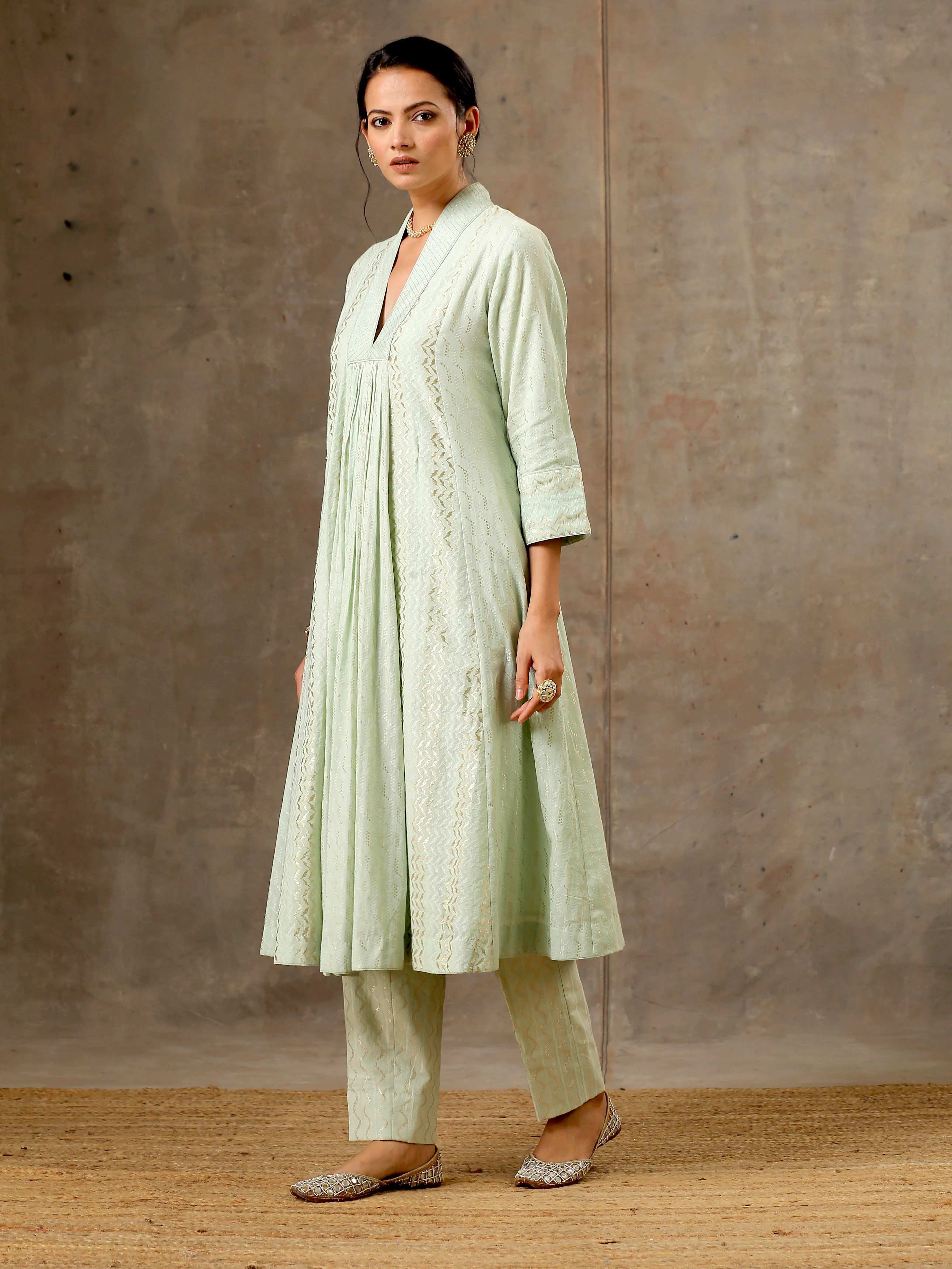 Woven Cotton Ensemble of 3 with Kota Dupatta - Pastel Green